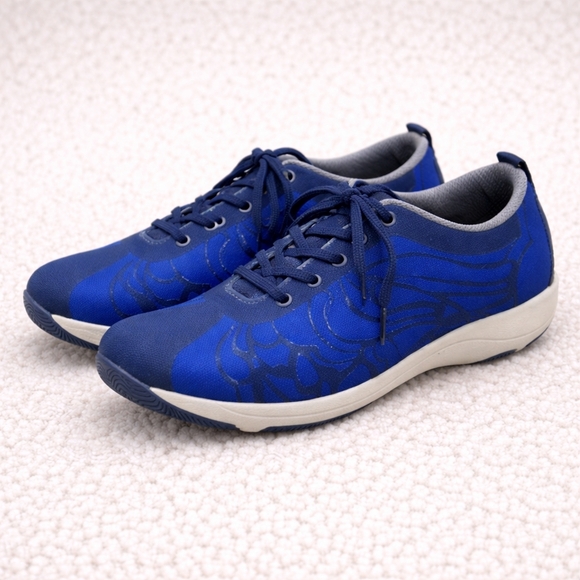 Dansko Shoes - Dansko Women’s Hanna Sneakers – EU 39 (Fits US 8.5–9)